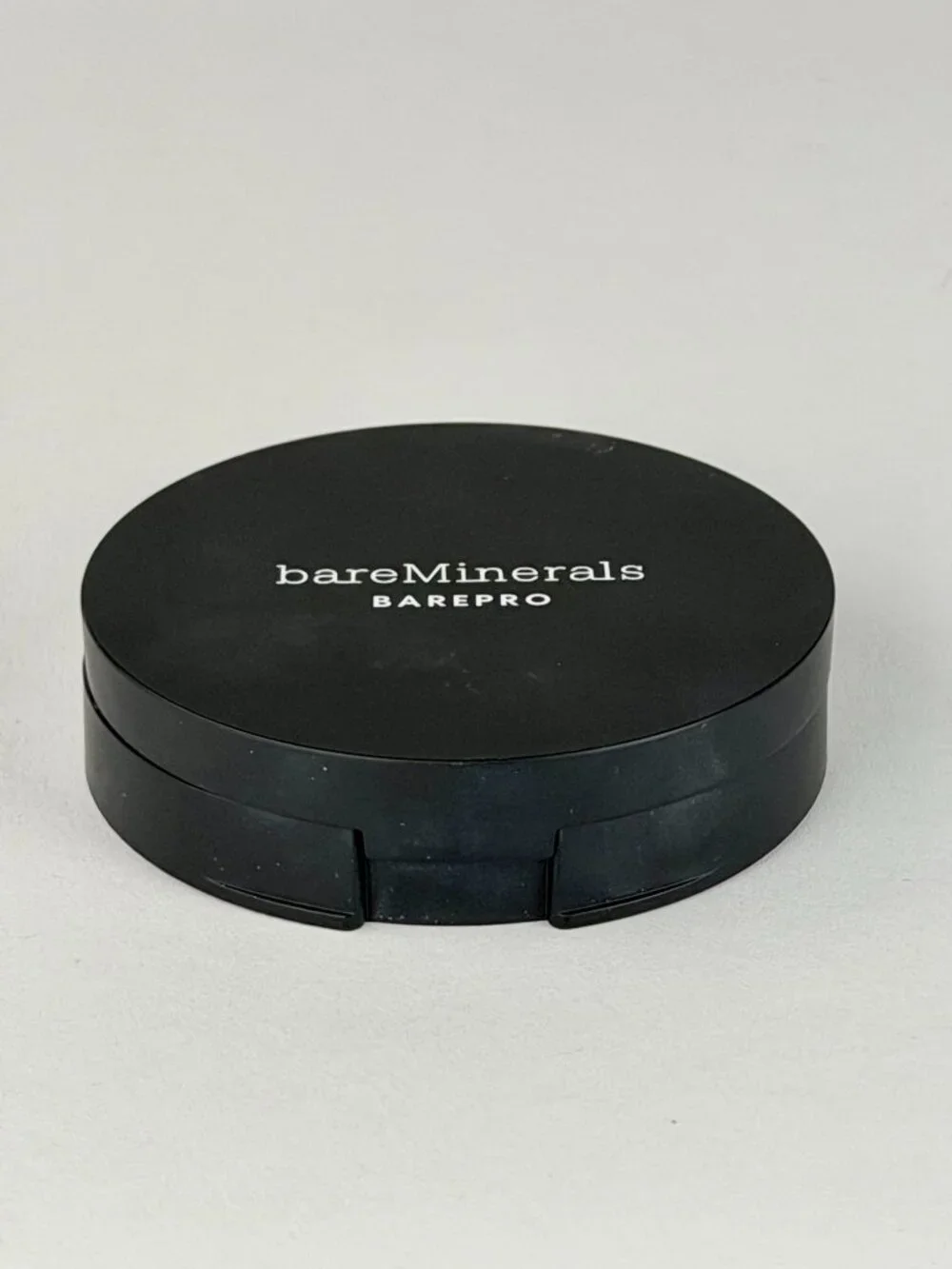 bareMinerals BAREPRO 24HR Skin-Perfecting Powder Foundation Fair 15 Neutral